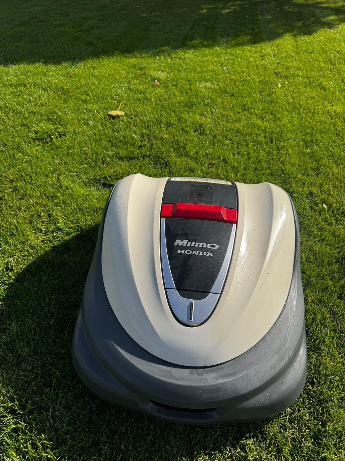 Honda Miimo HRM 3000 robotmaaier tot 4000 m² met laadstation, Ophalen, Gebruikt, Meer dan 25 cm, Bestuurbaar via app