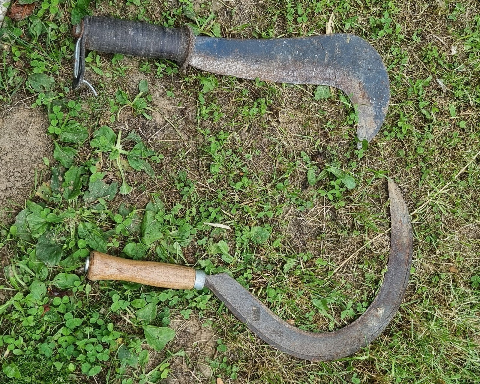1 machete, 1 faucille, 9 pièces Wolfgarten, 1 hache, Enlèvement
