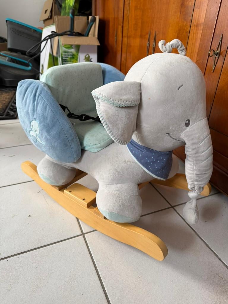 Jouet à bascule éléphant, Enfants & Bébés, Enlèvement, Comme neuf