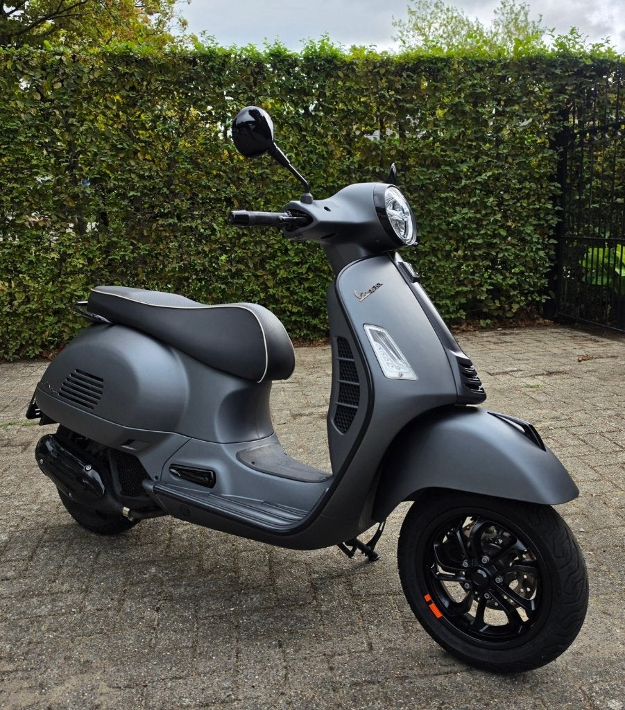 Zeer mooie Vespa GTS SuperSport 125cc te koop., Motoren, Occasion, Super Sport, Particulier, 125 cc