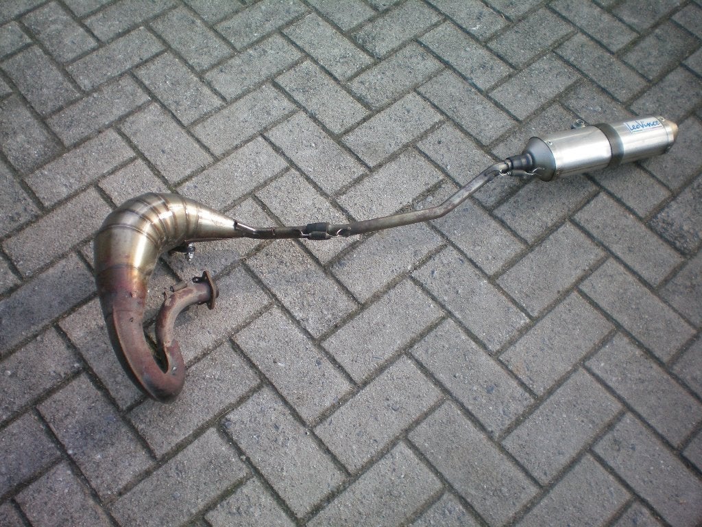 Pot d'échappement Leovince Derbi Senda, 49 cm³, Enlèvement, Utilisé, Classe B (45 km/h)