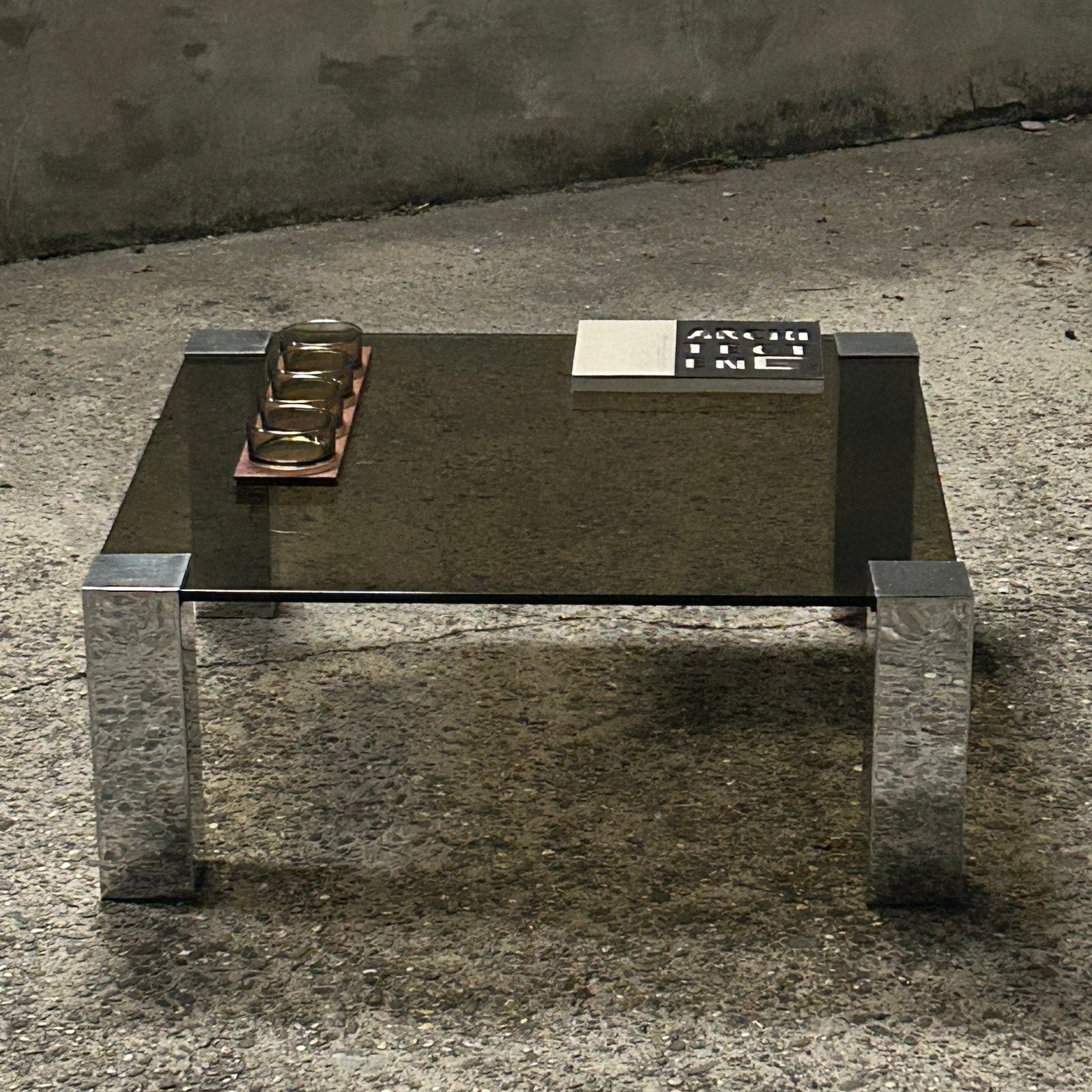 Vintage salontafel in chroom en smoked glass, Minder dan 45 cm, Vintage design, Metaal of Aluminium, Vierkant