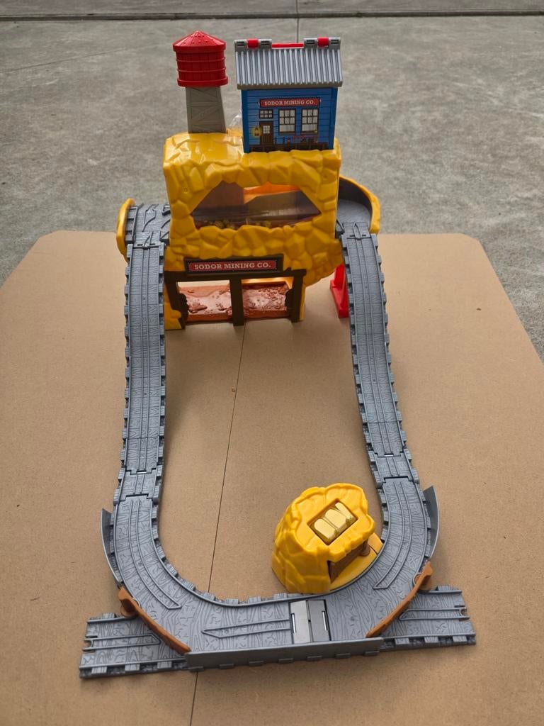Thomas & Friends Sodor Mining Co Rumbeling Gold Mine Set – C, Kinderen en Baby's, Speelgoed | Thomas de Trein, Ophalen of Verzenden