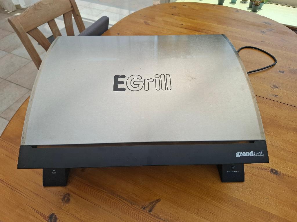 Tafelbarbecue, Jardin & Terrasse, Barbecues au charbon de bois, Enlèvement, Utilisé, Grandhall