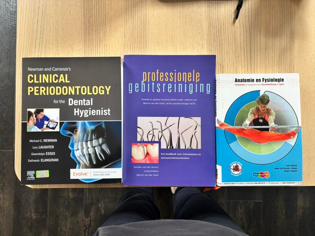 Boeken Bachelor Mondzorg Artevelde hogeschool jaar 1&2, Ophalen of Verzenden, Zo goed als nieuw, Hogeschool