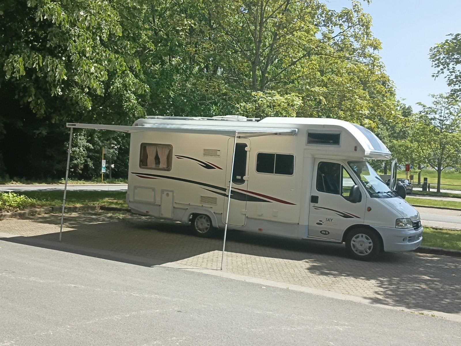 Camping-car Elnagh Sky 2005 - 6 places 21000€, Caravans en Kamperen, Mobilhomes, Fiat, Particulier, Fiat, Koelkast