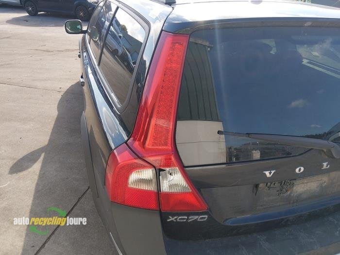 Achterlicht links van een Volvo XC70, Gebruikt, -, -, Volvo