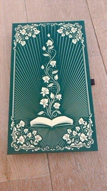 Tomorrowland Treasure Case Book of Wisdom 2019