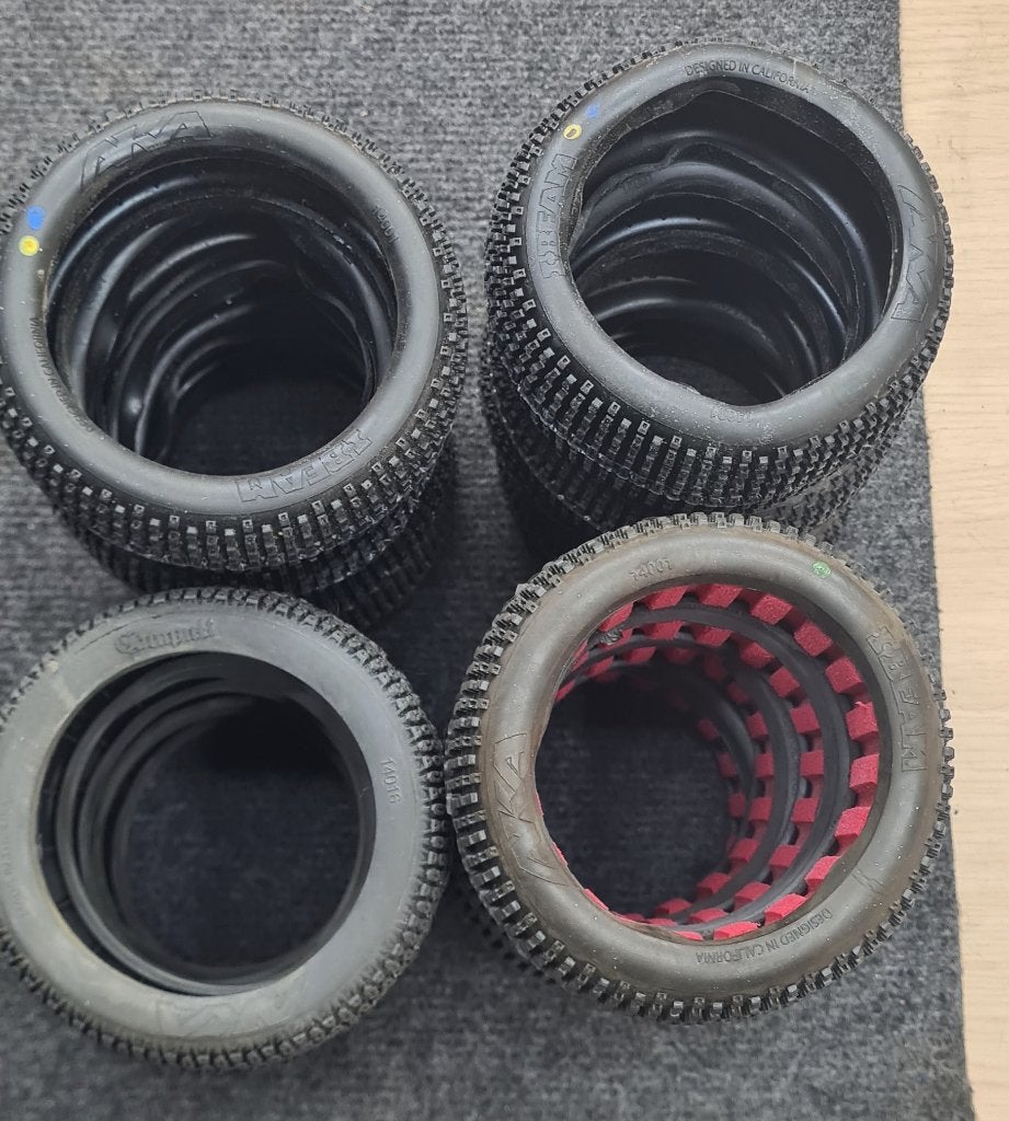 Pneus pour buggy Aka I-Beam 1/8, Enlèvement ou Envoi, Neuf