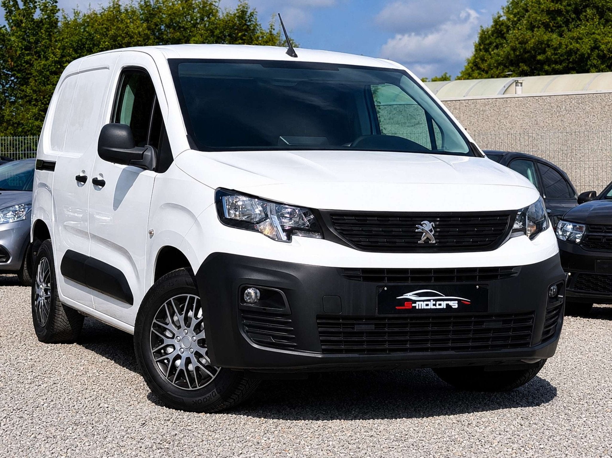 Peugeot Partner 1.6 BlueHDi * TRES PROPRE * GARANTIE 12MOIS, Auto's, Voorwielaandrijving, Gebruikt, 4 cilinders, Navigatiesysteem