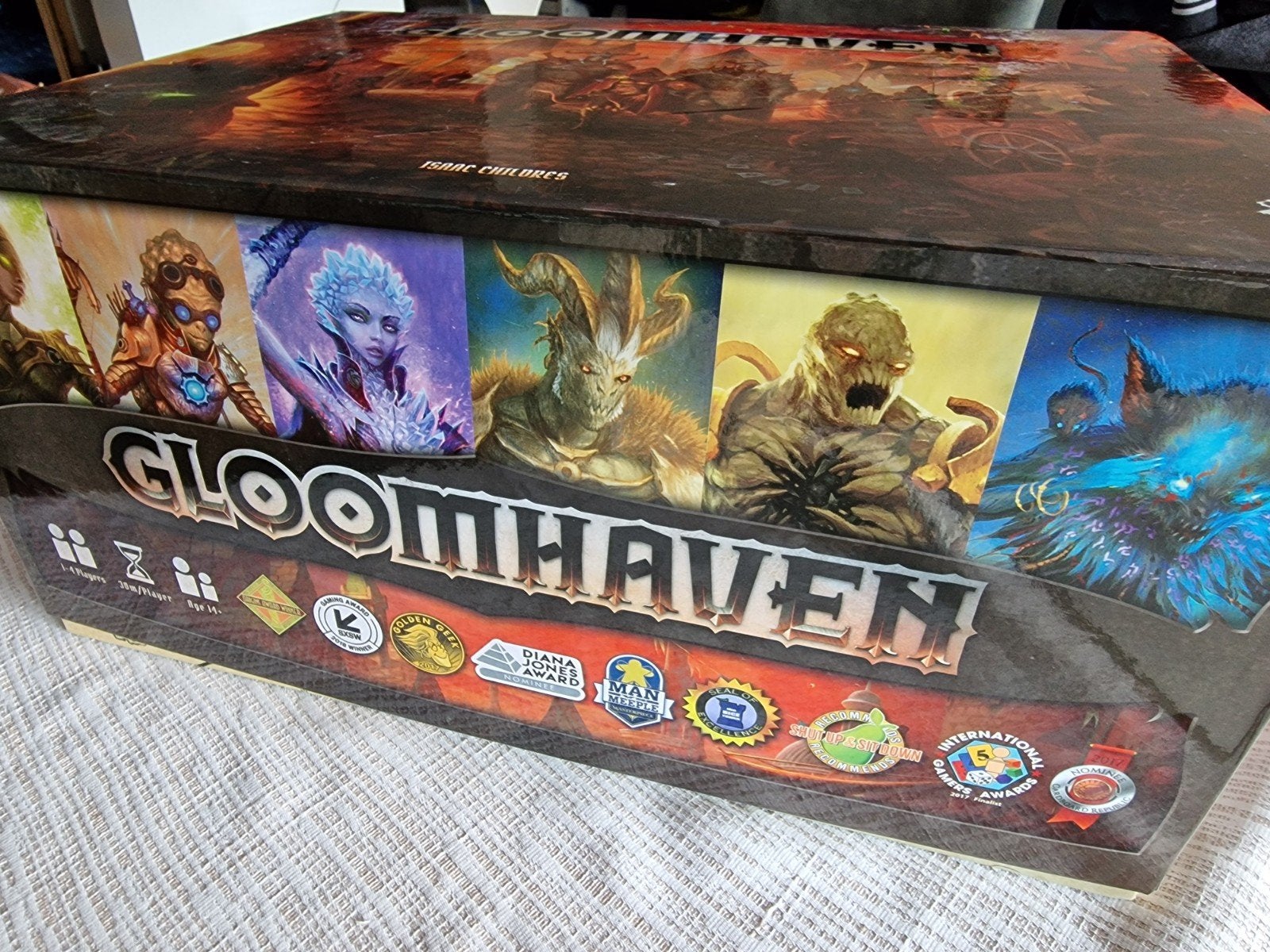 Gloomhaven met Insert en stickerset., Hobby en Vrije tijd, Ophalen