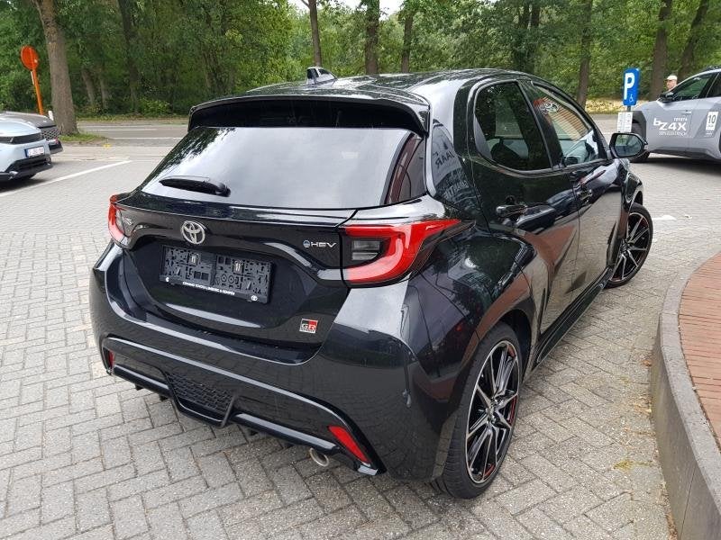Toyota Yaris GR Sport 1.5HEV, Auto's, Toyota, Automaat, Metaalkleur, https://public.car-pass.be/vhr/af57f5fc-bb11-46b0-b6d7-5cac0a6e047b