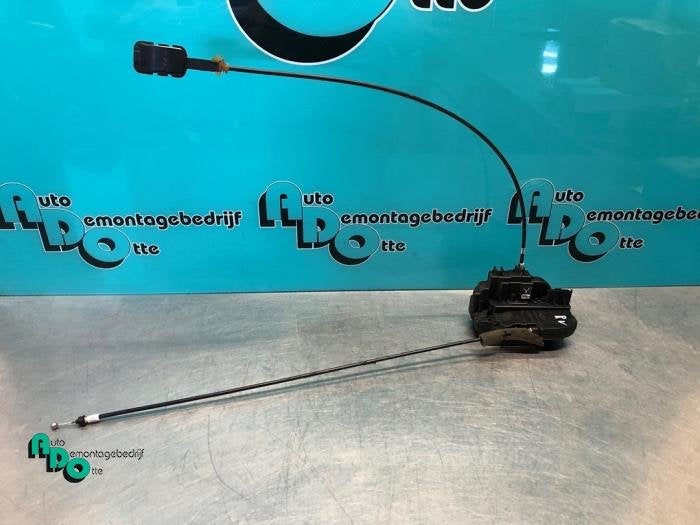Serrure portière mécanique 2portes droite d'un Nissan Micr, -, 3 mois de garantie, Utilisé, -