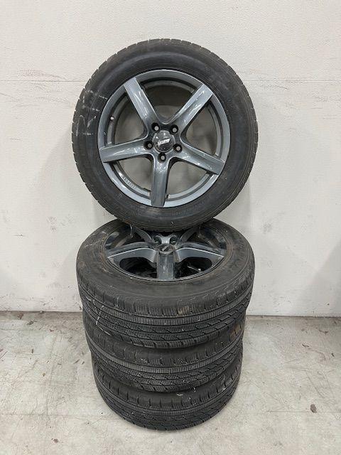 Winterset Peugeot Rifter Minerva Ice Plus S210 215/60 R17, Auto-onderdelen, Banden en Velgen, Ophalen, -, -, Banden en Velgen