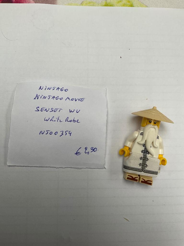 Lego Ninjago fig njo0354 Sensei Wu + Robe, Kinderen en Baby's, Speelgoed | Duplo en Lego, Lego, Ophalen of Verzenden, Zo goed als nieuw