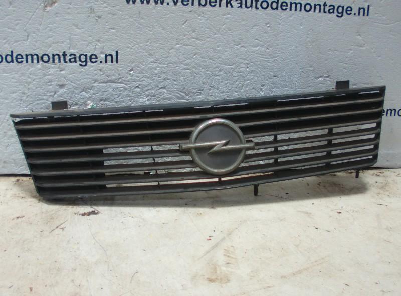 CALANDRE Opel Ascona C (84 / 89) (90-037-142), Info@VerberkAutodemontage.nl, Opel, Nijverheidstraat 1a 1a
5405 AJ  UDEN, NL, Utilisé