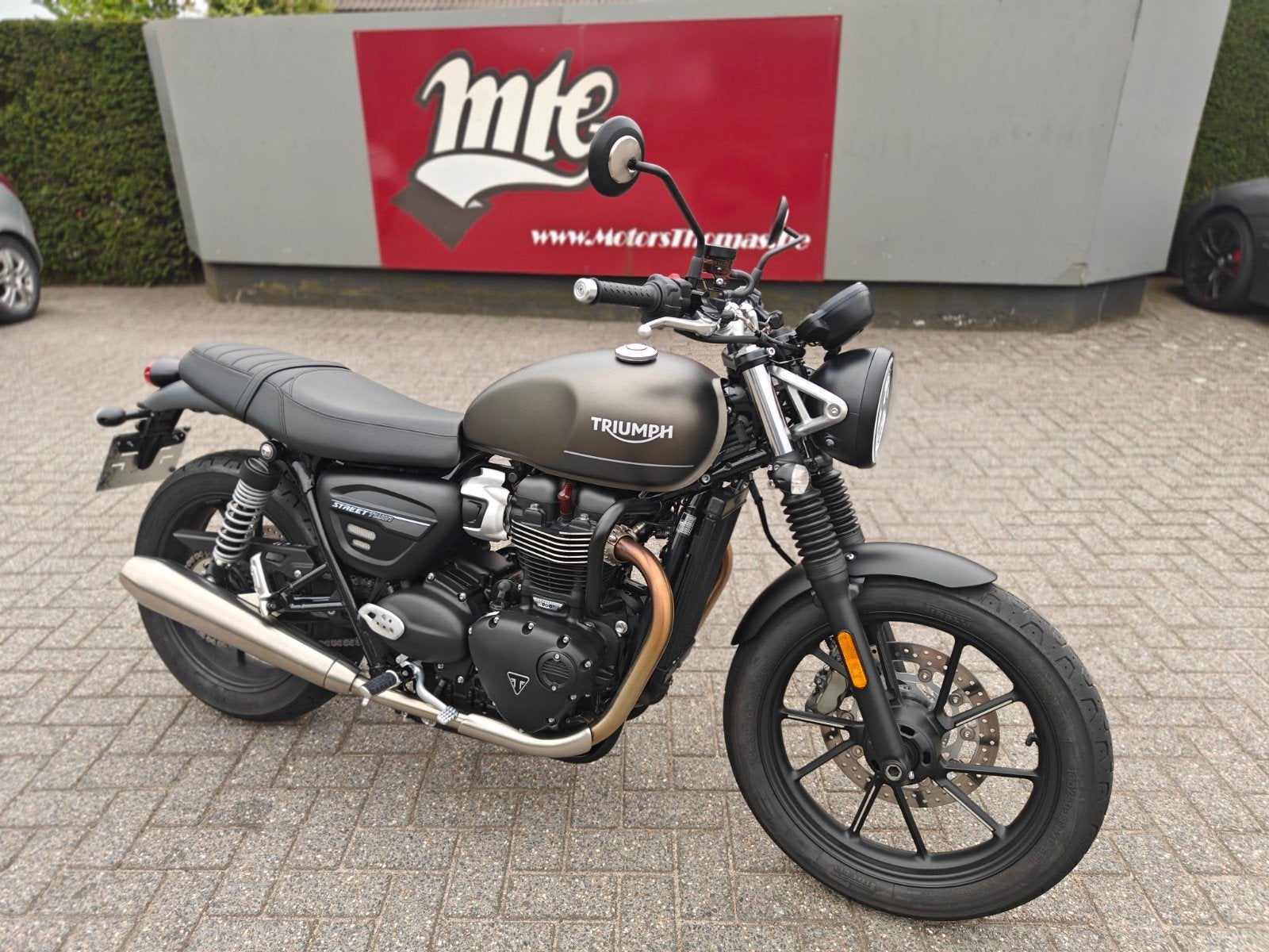 Triumph Street Twin 900 2022 5000km, Motoren, 2 cilinders, 900 cc, Meer dan 35 kW, Minimaal motorrijbewijs A2