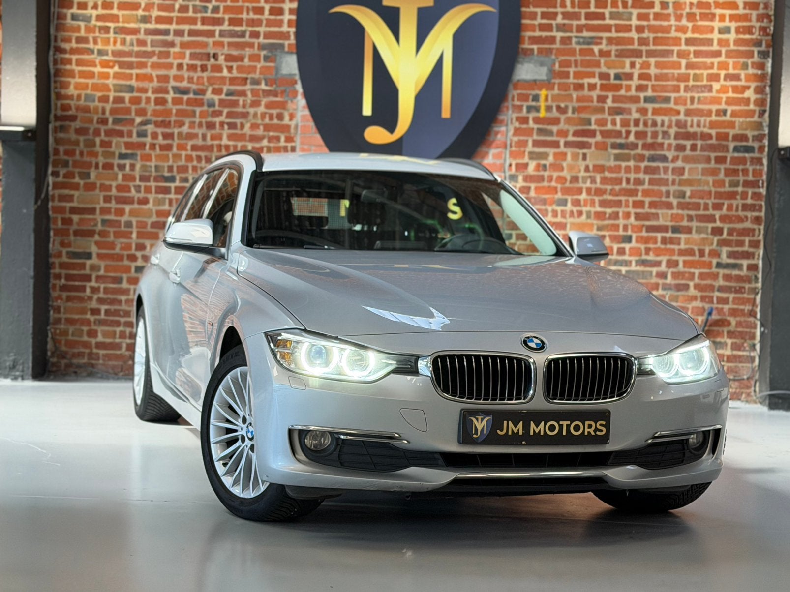 BMW 316d Luxury line - Leder - Xenon - Navi, Auto's, BMW, Dealer onderhouden, 1995 cc, Leder, Bedrijf