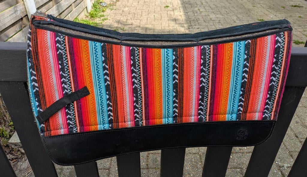 Edix westernpad, Dieren en Toebehoren, Ophalen, Anatomisch gevormd, Wol