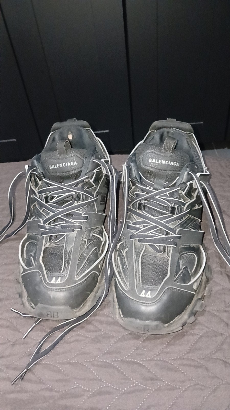 Balenciaga tracks, Enlèvement, Utilisé