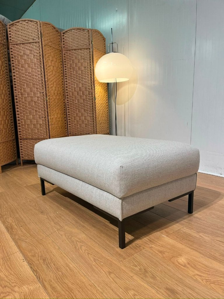 Design on Stock Aikon Lounge Hocker Ploegwol 03 Nieuwstaat, Huis en Inrichting, Zetels | Voetbanken en poefs, Design Voetenbanken en Poefen Design on Stock
