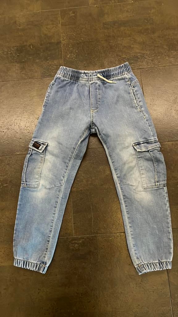 Jeans met zakken Zara jongens maat 134, Ophalen of Verzenden, Gebruikt, Jongen, Broek