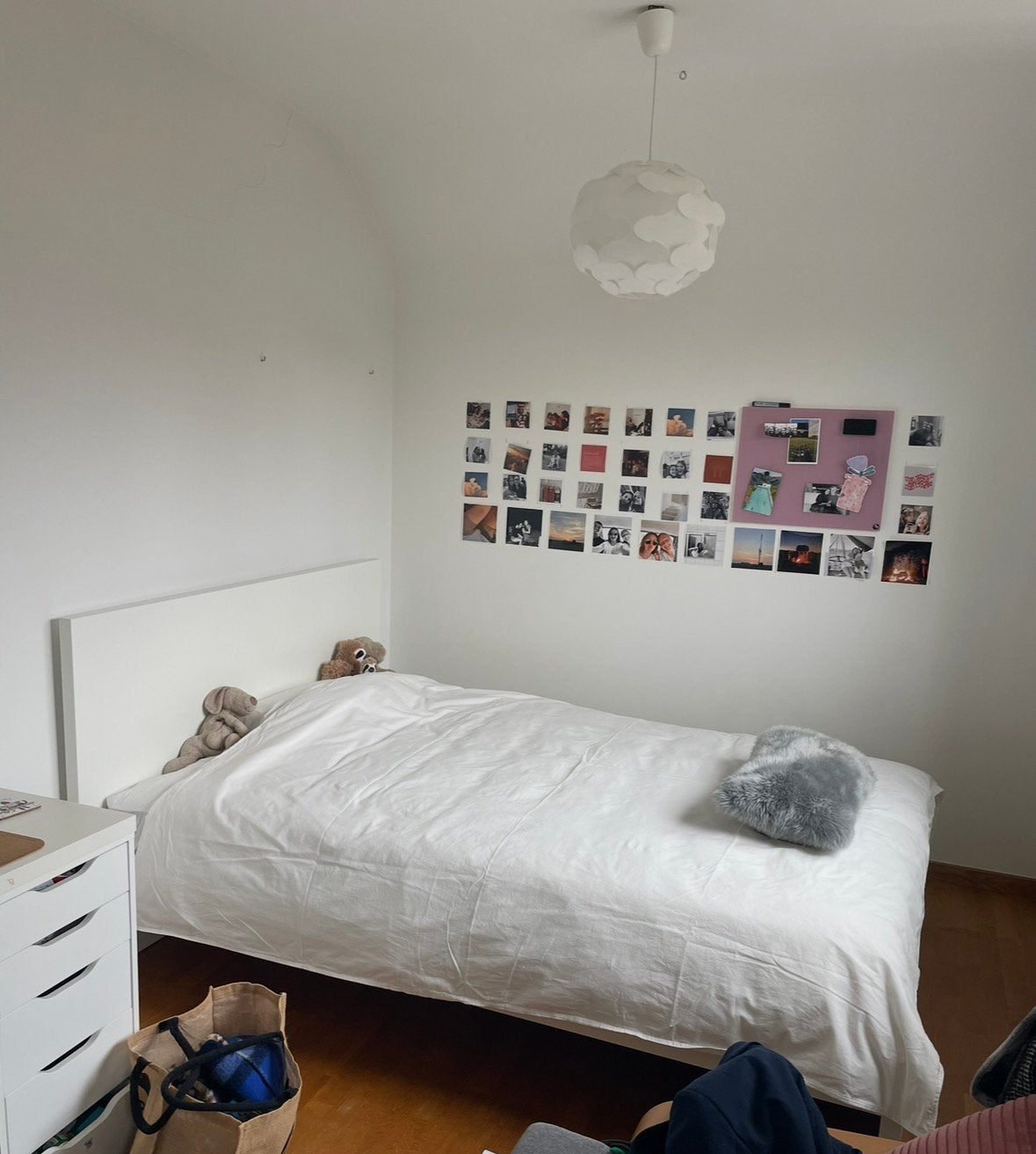 Malm bed Ikea 140x200 cm, Huis en Inrichting, Ophalen, Zo goed als nieuw, Twijfelaar