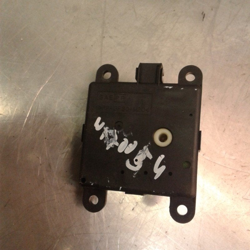 KACHELSTELMOTOR Nissan Primera Wagon (W12) (01-2002/12-2007), Gebruikt, Nissan