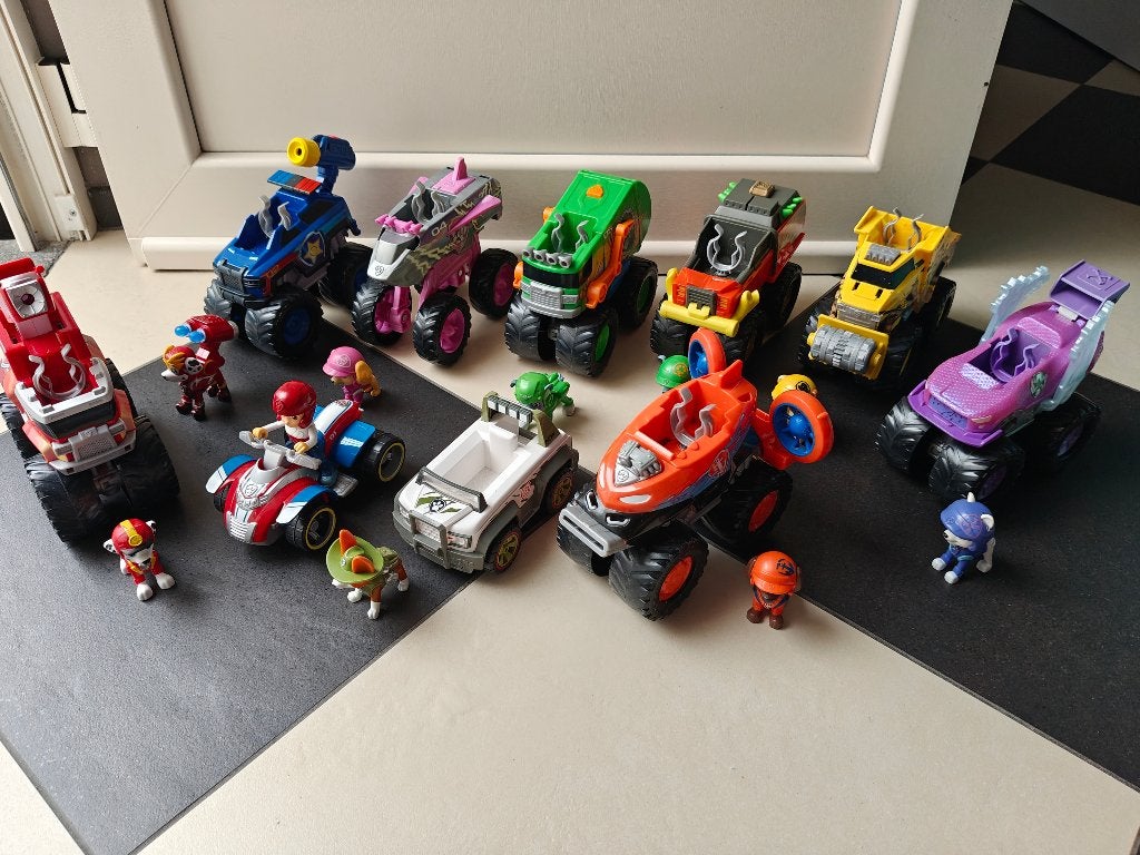 Grote verzameling Paw Patrol voertuigen + pups, Kinderen en Baby's, Speelgoed | Actiefiguren, Ophalen of Verzenden, Gebruikt