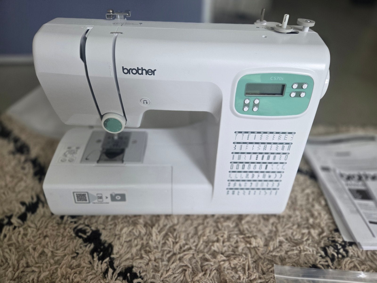 Machine à coudre Brother CS70s, Hobby & Loisirs créatifs, Machines à coudre & Accessoires, Machine à coudre, Brother
