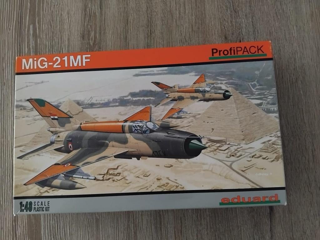 Mig 21  Eduard, Ophalen of Verzenden, Nieuw, Groter dan 1:72, Vliegtuig