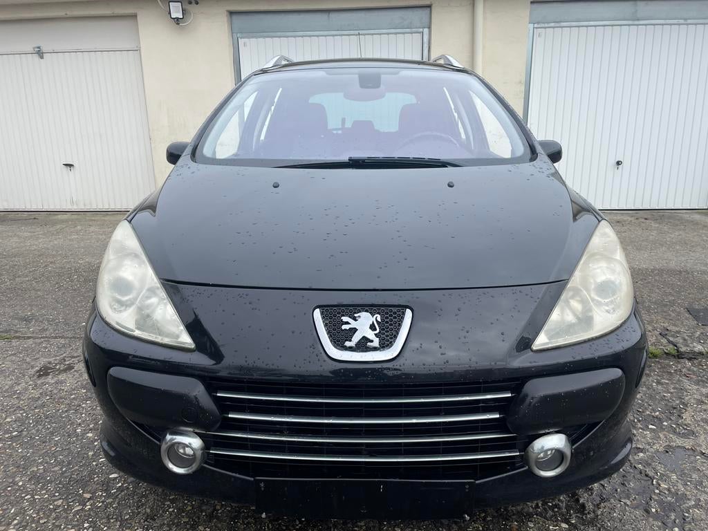 Peugeot 307 1.6 benzine OXYGO 123.000km met 7 zitplaatsen, Auto's, Stof, Zwart, 1600 cc, 178 g/km