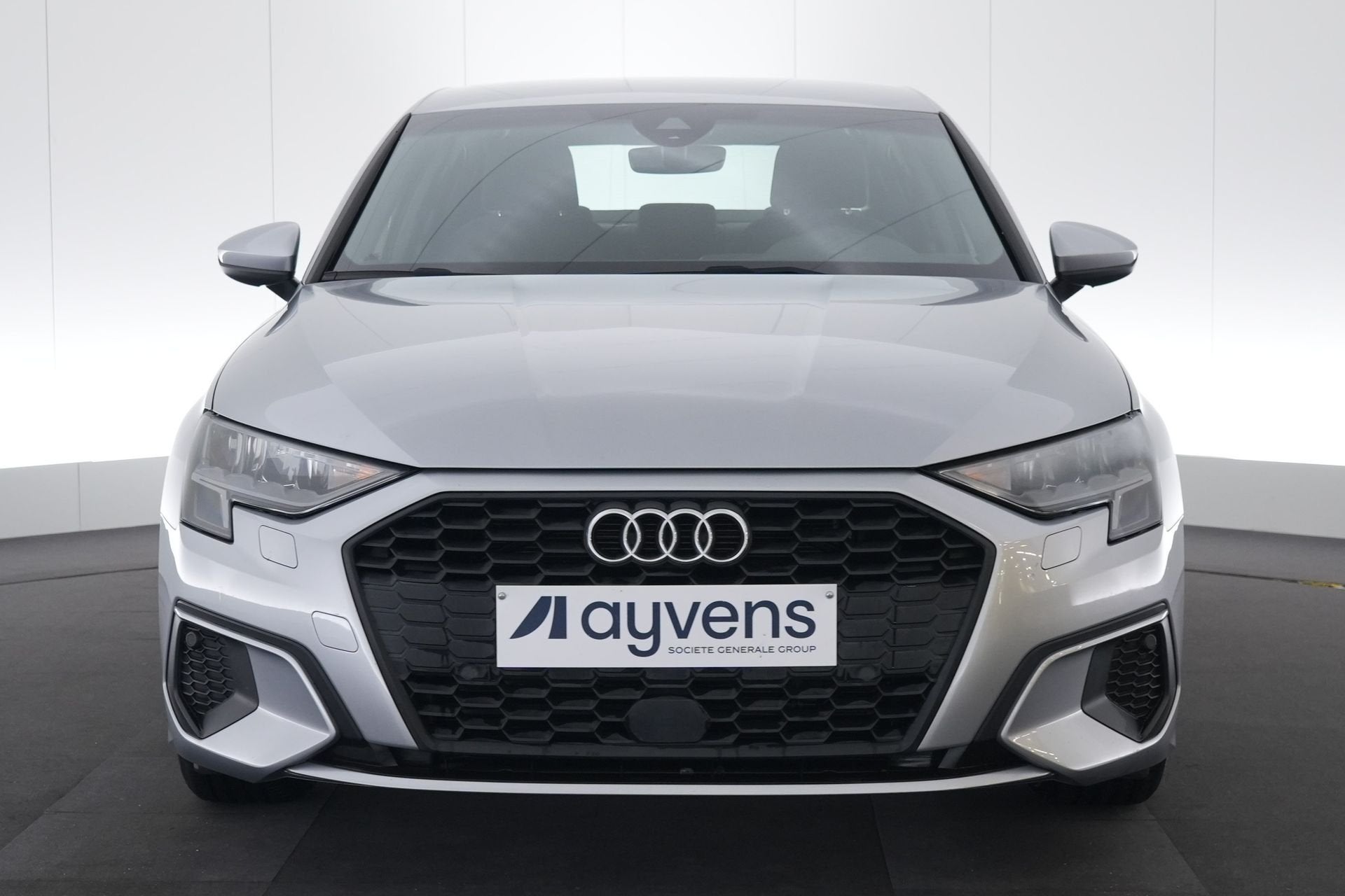 (2DXH496) AUDI A3 BERLINE, Argent ou Gris, Achat, Entreprise, Carnet d'entretien