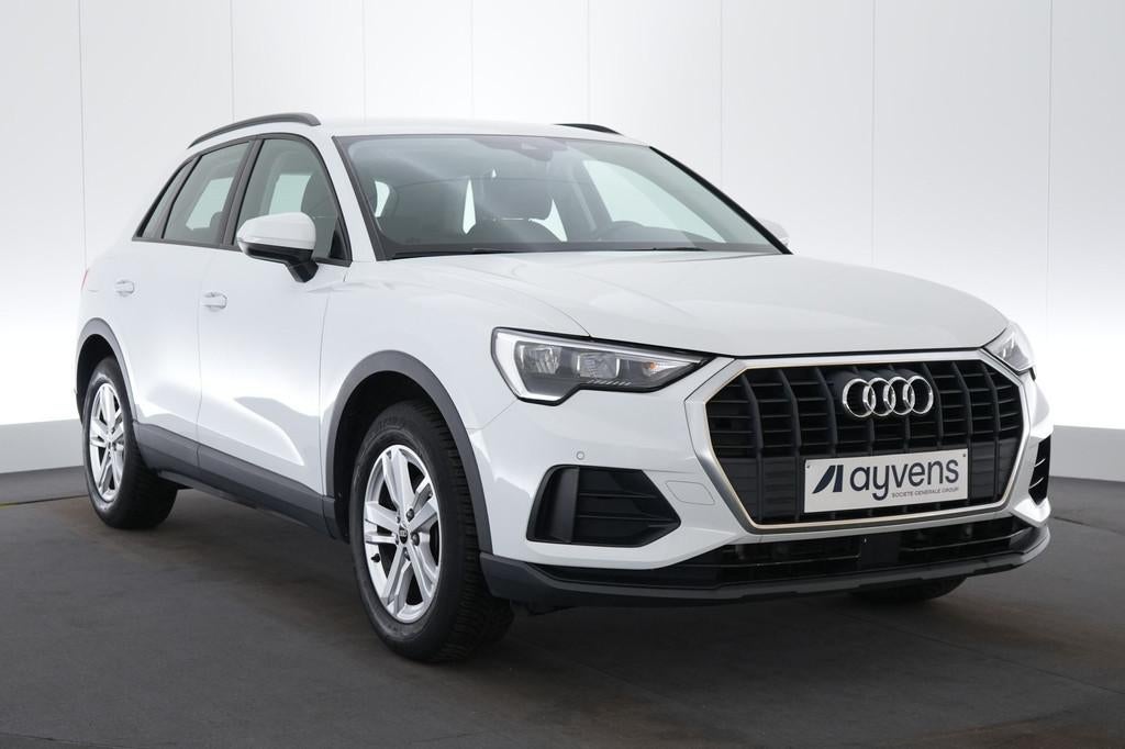 (2BGJ705) AUDI Q3, Voorwielaandrijving, Wit, Bedrijf, 5 deurs