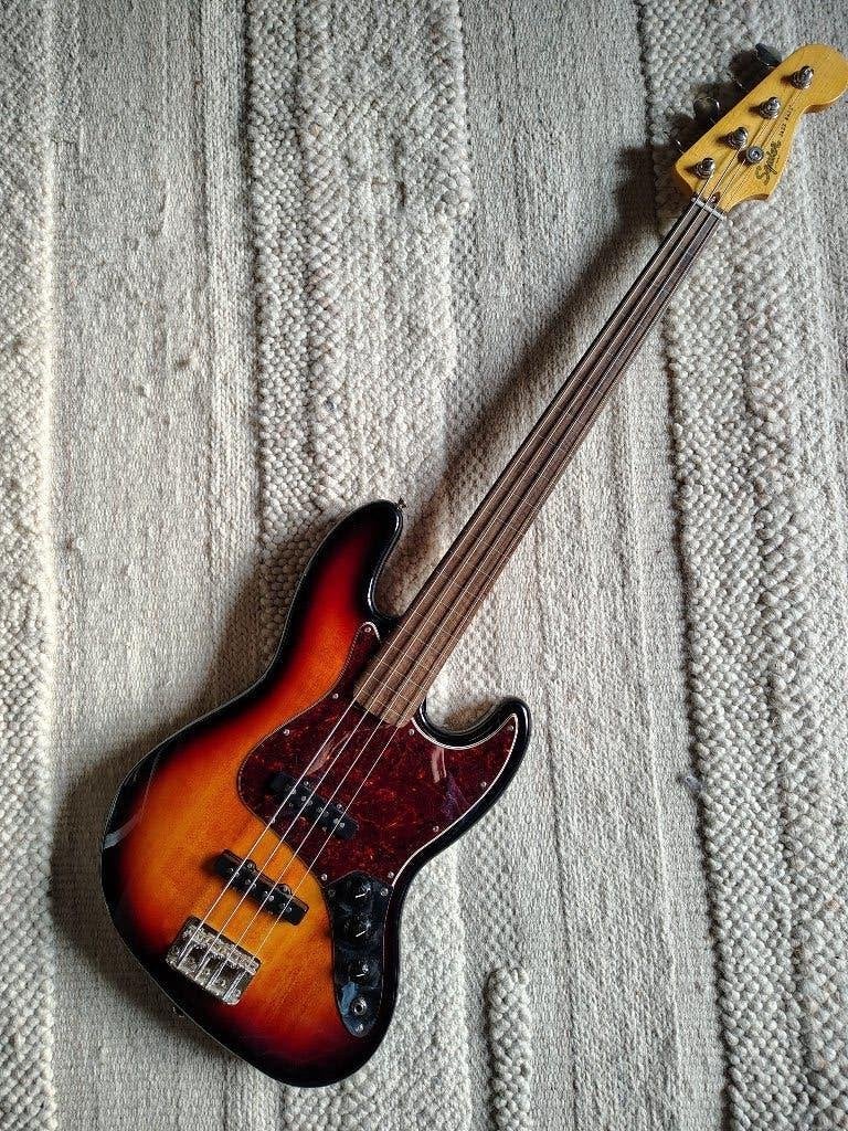 Squier CV 60s fretless JB, Muziek en Instrumenten, Ophalen, Gebruikt, Elektrisch, Fretloos