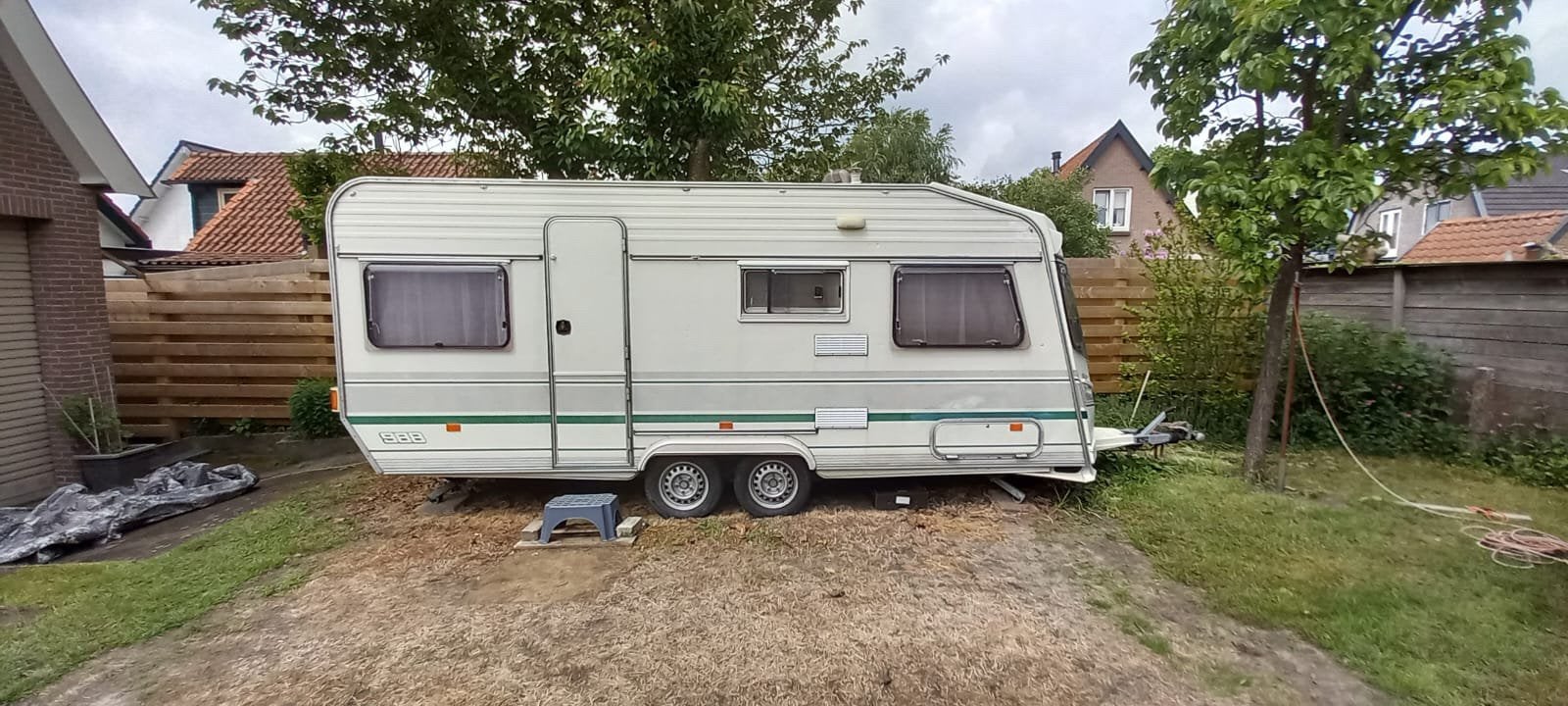 Chautau. 988. Cantara  met voortent, Caravans en Kamperen, Overige typen, Chateau, Rondzit, 750 - 1000 kg