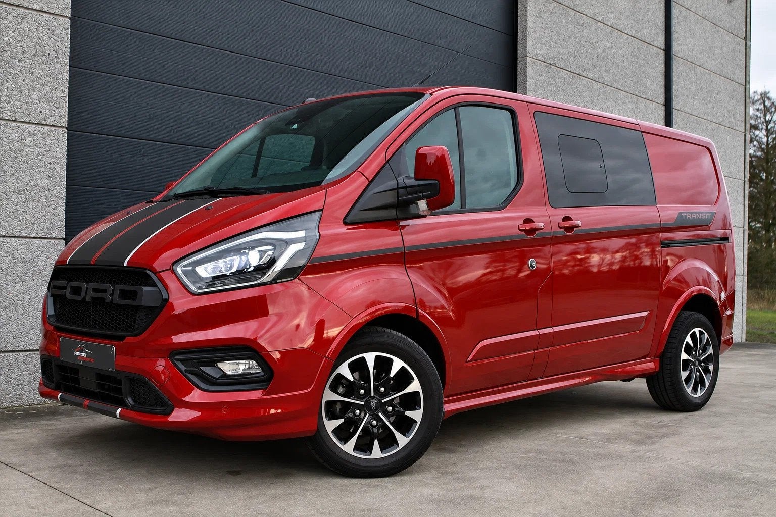 Ford Transit Custom L1 Sport 5 zitplaatsen, Autos, Ordinateur de bord, Achat, Euro 6, Entreprise