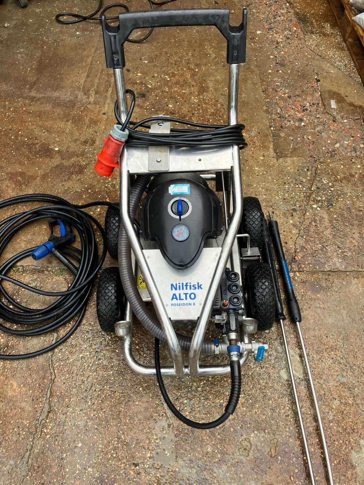 Industriele Hogedrukreiniger Nilfisk, Tuin en Terras, Hogedrukreinigers, Ophalen, Gebruikt, Elektrisch