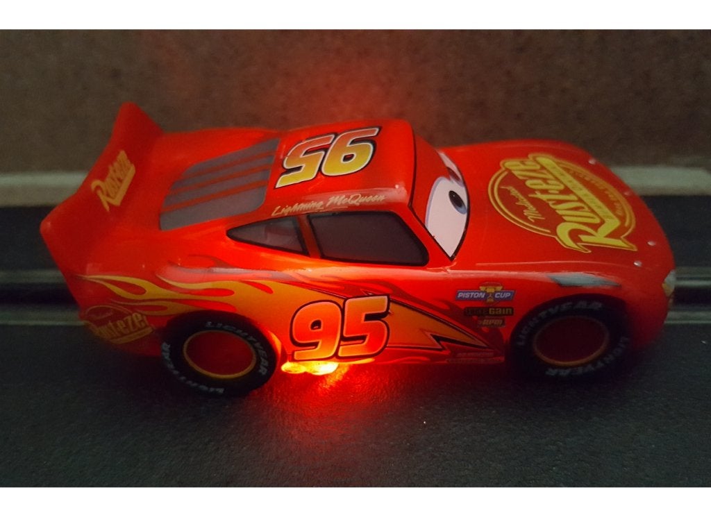 Carrera Go: Disney Pixar Cars Lightning McQueen Neon Nights, Carrera, Ophalen of Verzenden, Elektrisch, Racebaan