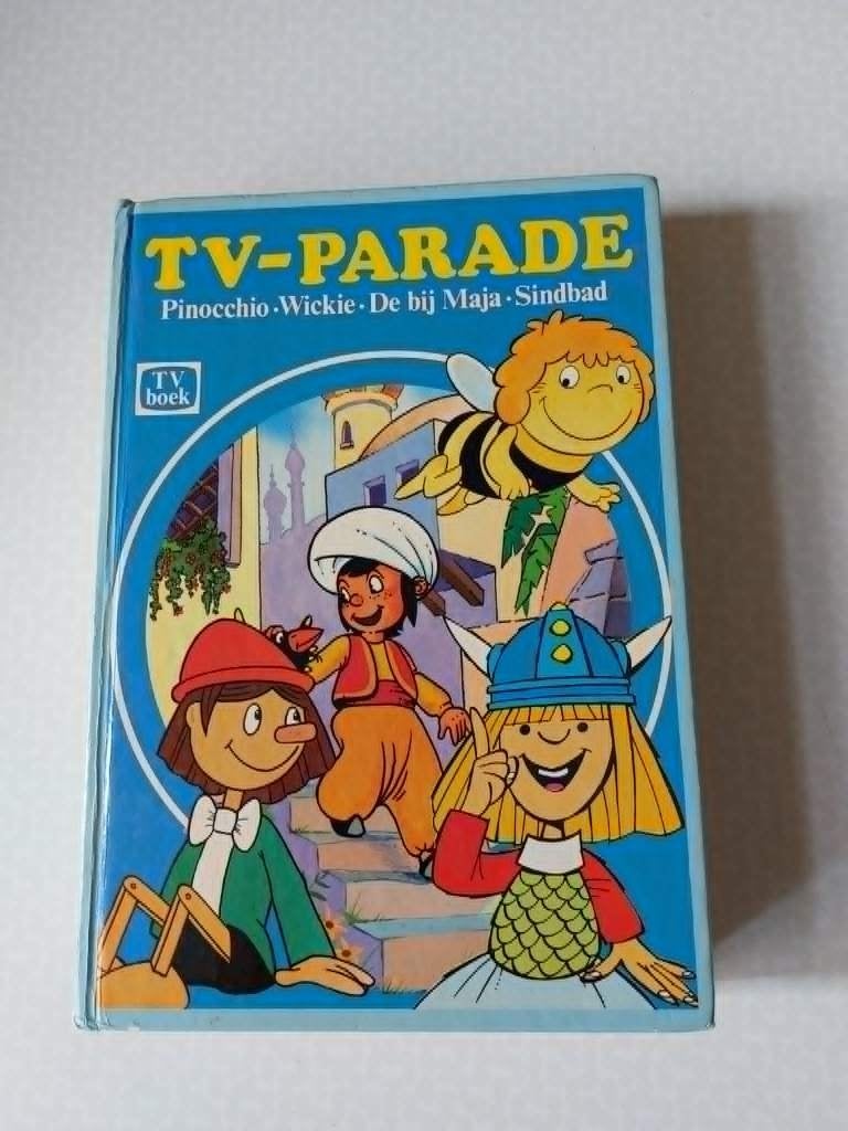 Boek TV-Parade (Pinocchio, Wickie, Maja de bij, Sindbad), Ophalen, Zo goed als nieuw