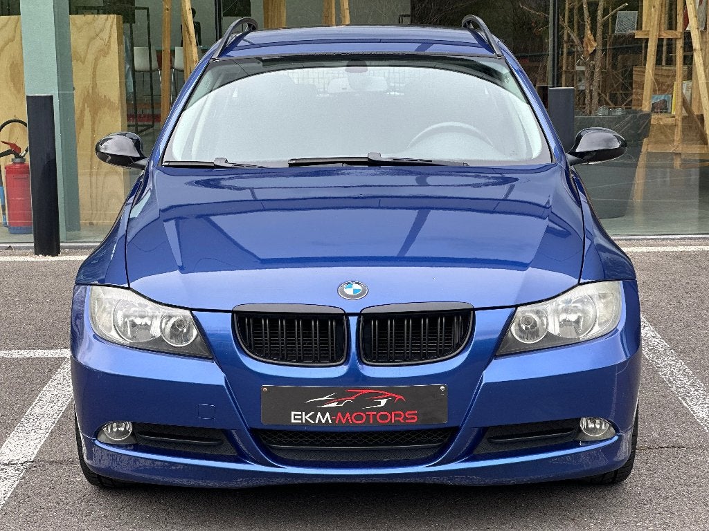 BMW 318i / Airco / Trekhaak / 146347km, Auto's, Stof, 1995 cc, Zwart, Blauw