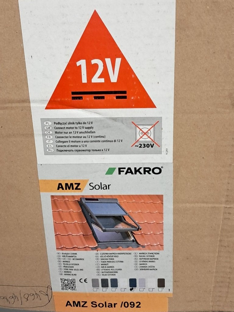 Fakro screen AMZ Solar 092 94x160cm voor dakvenster, 2 stuks, Ophalen, Nieuw, Compleet systeem, Minder dan 100 wattpiek