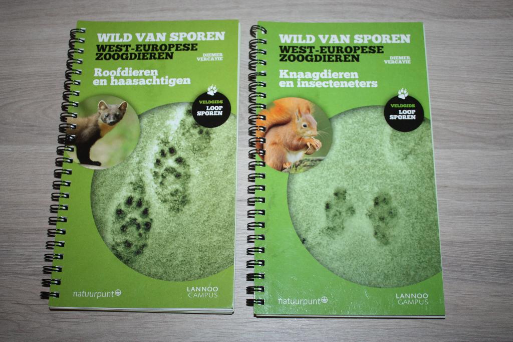 2x veldgids , Wild van sporen , West-Europese zoogdieren, Natuurpunt, Ophalen of Verzenden, Zo goed als nieuw, Overige onderwerpen