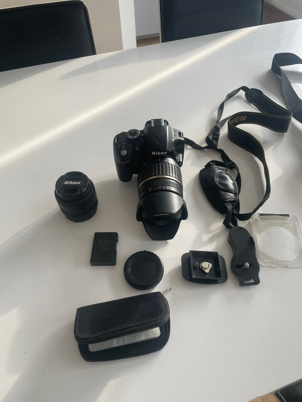 Nikon D3200 + lenzen, TV, Hi-fi & Vidéo, Comme neuf, Enlèvement, Nikon, Reflex miroir