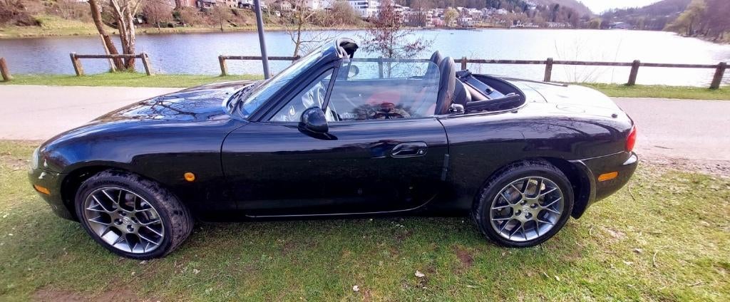 Mazda MX-5 2004 49000kms, 188 g/km, Achterwielaandrijving, Zwart, Cabriolet