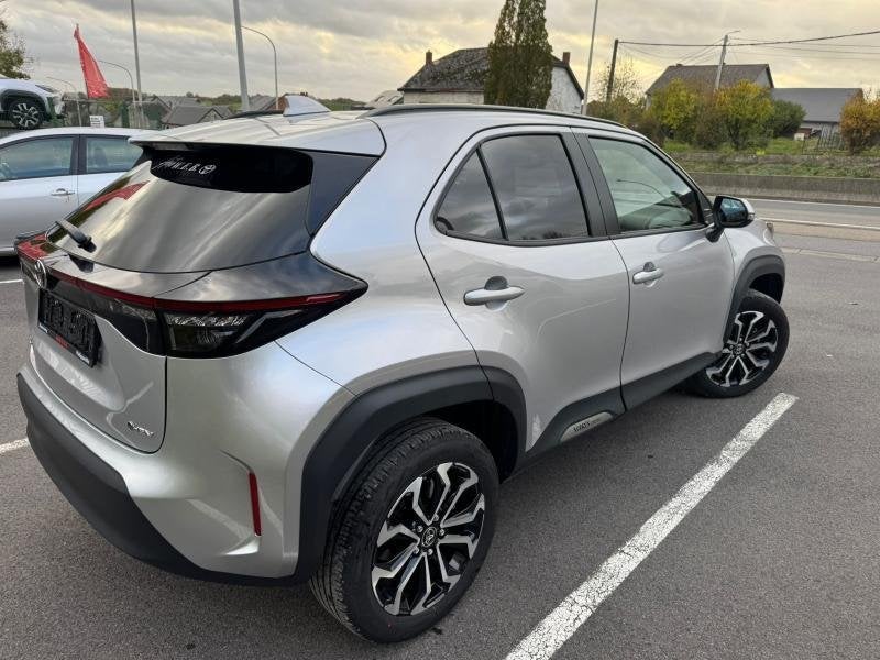Toyota Yaris Cross EX DEMO 1.5 TNGA HEV 2WD CVT Dynamic Plus, Autos, Toyota, Argent ou Gris, Achat, Euro 6, USB