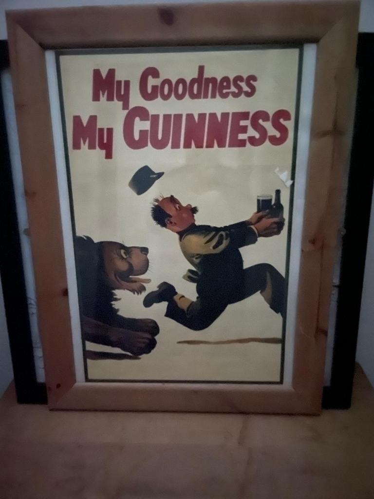 Vintage Guinness poster in houten kader 62x83 cm, Ophalen, Rechthoekig Staand, Met lijst, Zo goed als nieuw