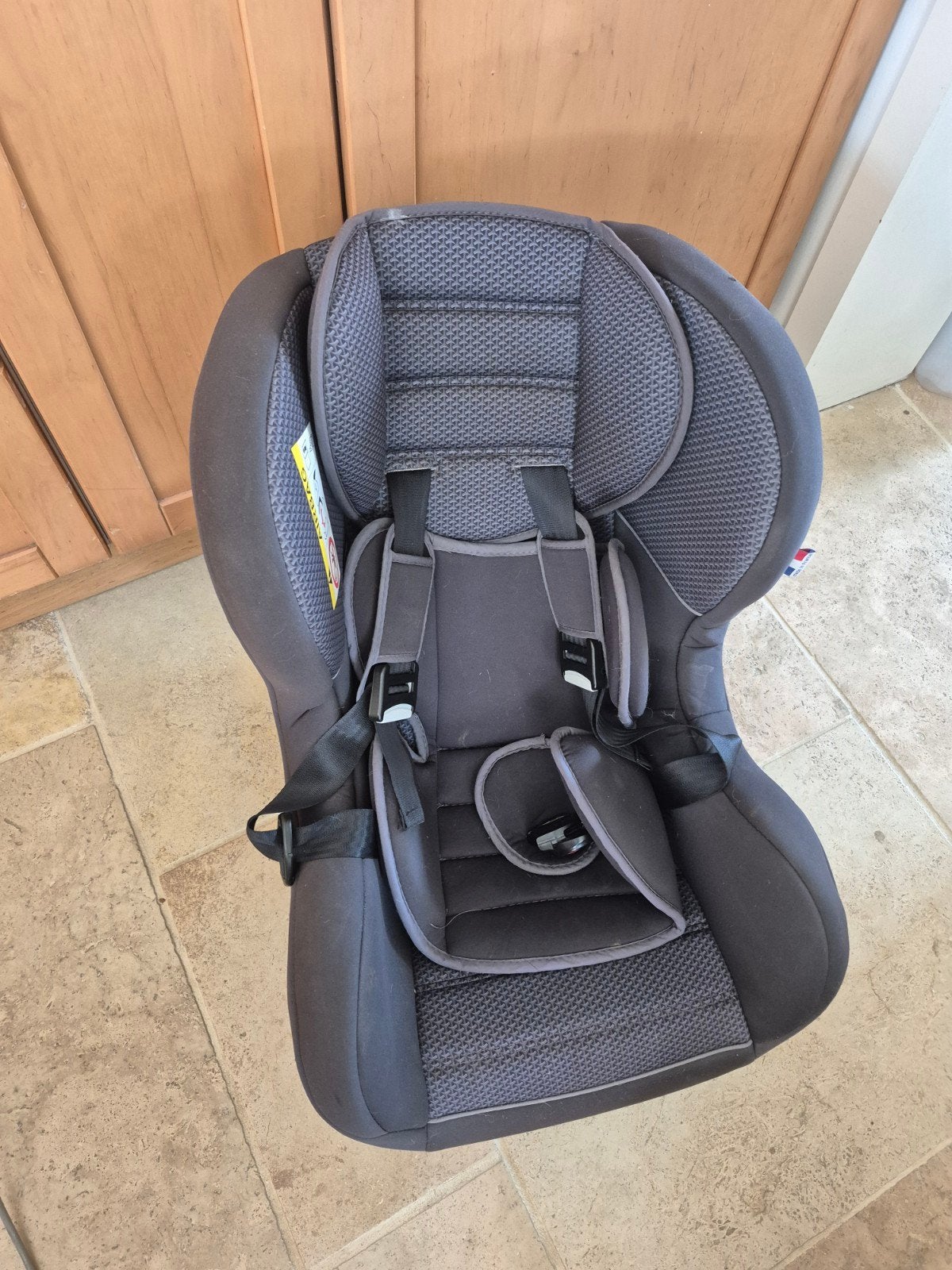 kinderstoel baby autostoel 0-18 kg, Kinderen en Baby's, Autostoeltjes, Autogordel, 0 t/m 18 kg, Verstelbare rugleuning, Zo goed als nieuw