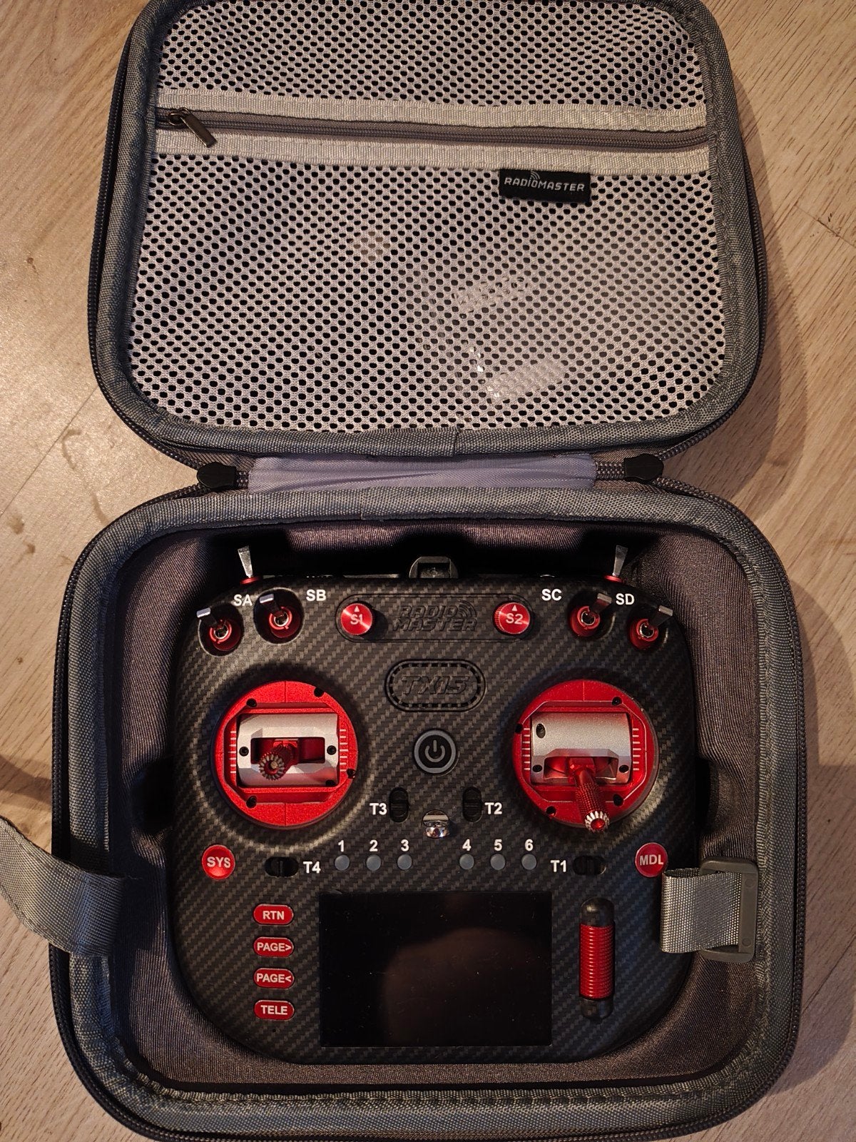 radiomaster tx15 max, Hobby & Loisirs créatifs, Modélisme | Radiocommandé & Téléguidé | Avions, Enlèvement