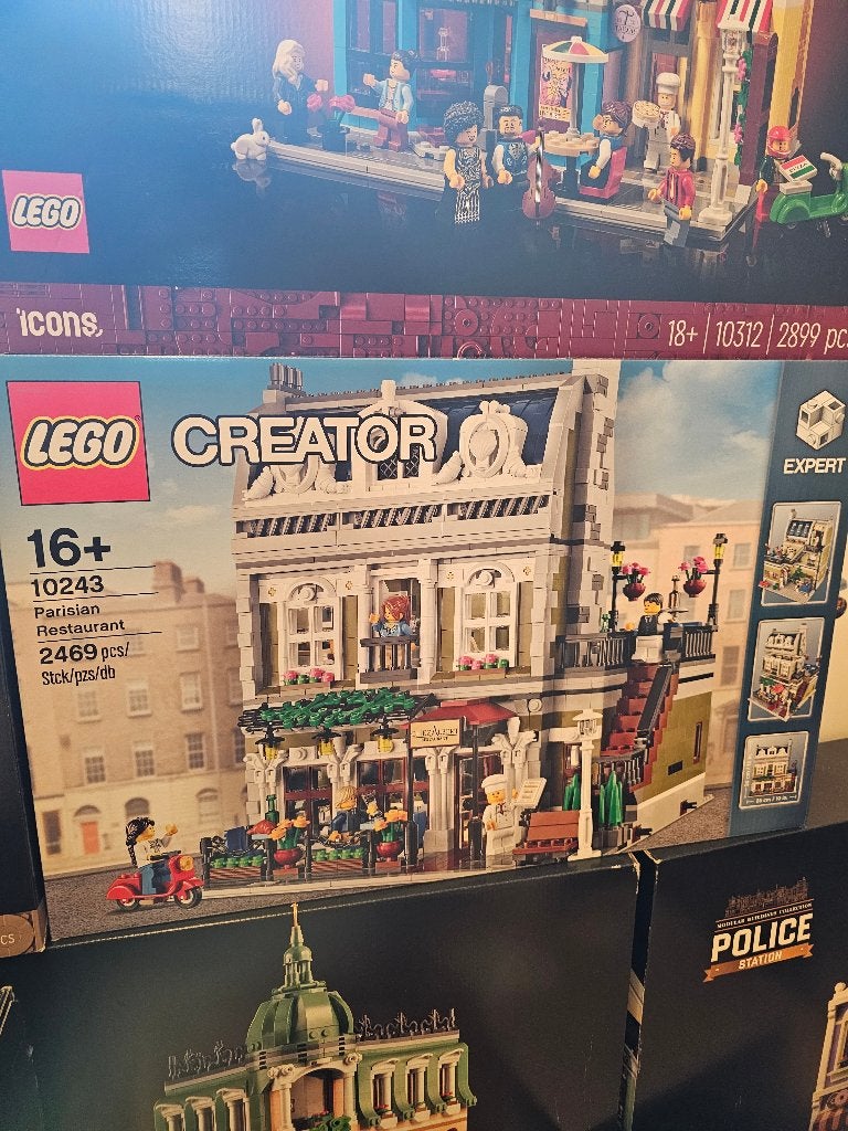 10243 LEGO Parisian Restaurant, Ophalen of Verzenden, Zo goed als nieuw, Inclusief doos, Lego